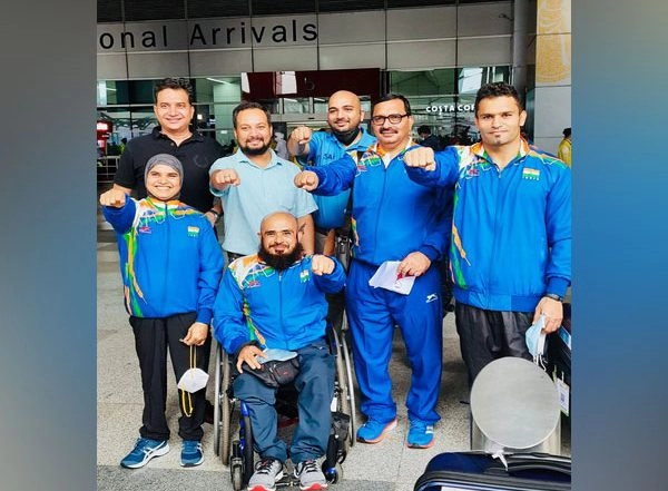 Sports News | Tokyo Paralympics: Hockey Team Captains Rani, Manpreet Send Best Wishes to Indian Contingent