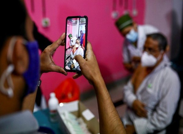 World News | UN Refugee Agency Welcomes Start of COVID-19 Vaccination Drive for Rohingyas Refugees in Bangladesh