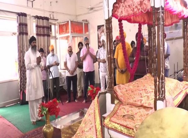 Sikh Community Thanks PM Narendra Modi for Bringing Back Guru Granth Sahib 'Saroops' From Afghanistan