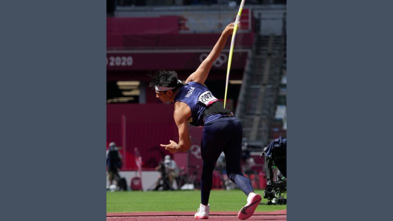 What a Throw! Neeraj Chopra’s Heroics in Javelin Throw Qualifying Round Leave Virender Sehwag and Netizens in Awe