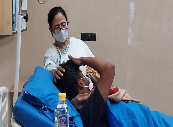 West Bengal CM Mamata Banerjee Visits SSKM Hospital in Kolkata To Meet TMC Workers Injured in Tripura