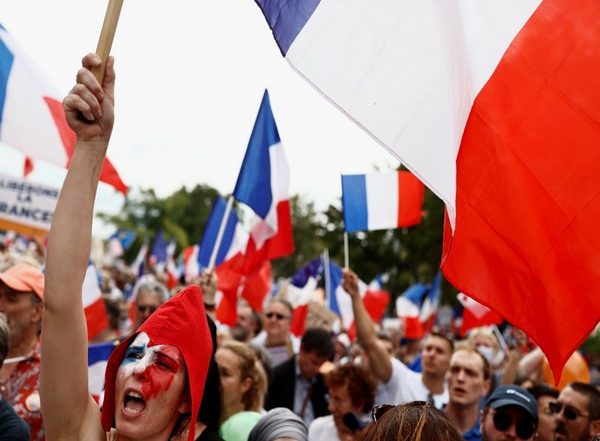 World News | Over 1,75,000 Rally Against Coronavirus Health Passes in France: Reports