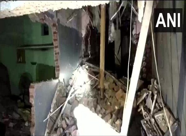 Agra: Residential Structure Collapses in Tajganj Area, 2 People Killed, 15 Injured