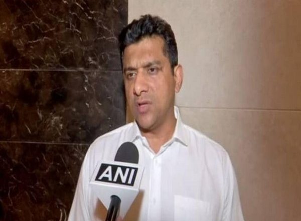 India News | Maharashtra Minister Aslam Shaikh Slams BJP, Says Jan Ashirwad Yatra Will Invite COVID Spread