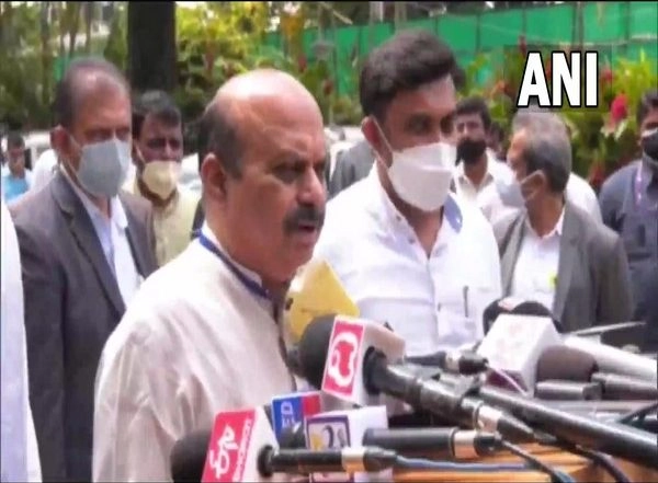 India News | Karnataka to Re-open Schools for Classes 9-12 from August 23 in Phased Way