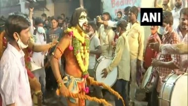 India News | Hyderabad: Devotees Throng to Mahakali Temples to Celebrate Bonalu Traditional Festival