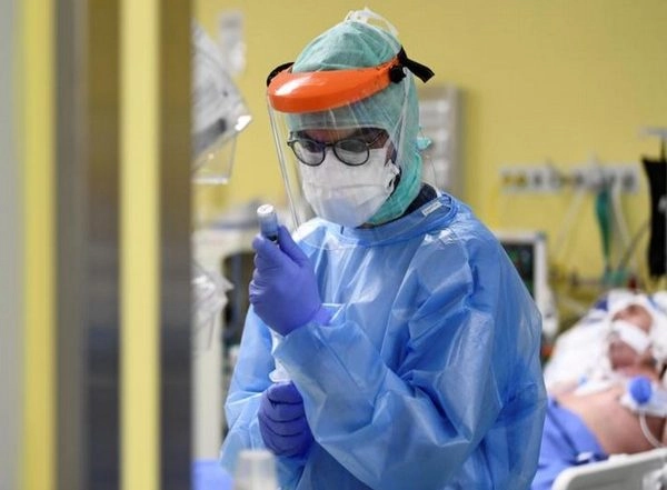 World News | S Korea Reports 1,704 More COVID-19 Cases, 207,406 in Total