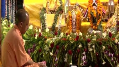 India News | UP CM Offers Prayers at Krishna Janmabhoomi Temple in Mathura on Janmashtami