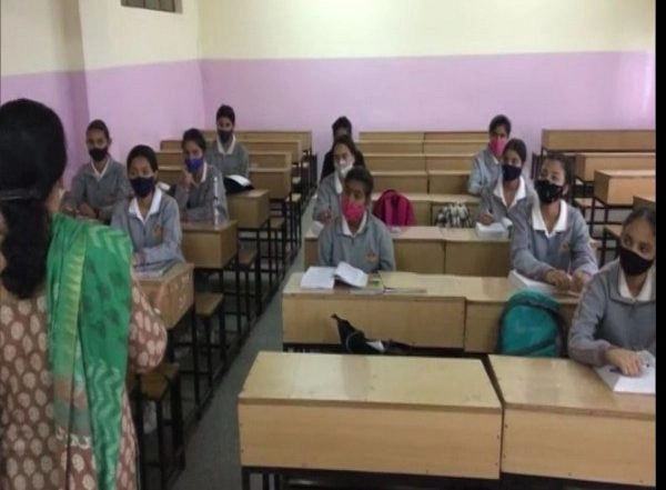 India News | Schools for Classes 10,11,12 Re-open in Himachal from Today