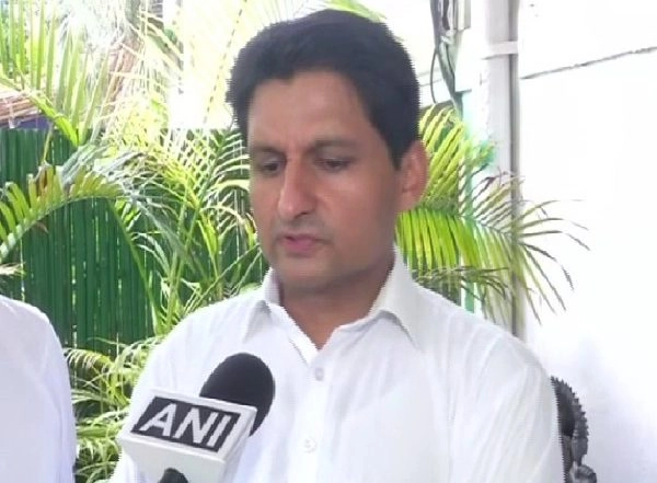 India News | Deepender Singh Hooda Gives Suspension of Business Notice in RS over New Farm Laws