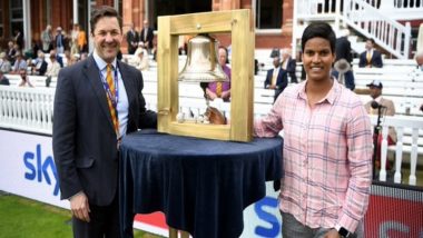 India vs England 2021, 2nd Test: Indian Women's Cricket Team All-Rounder Deepti Sharma Rings Bell at Lords Before Start of Day 4