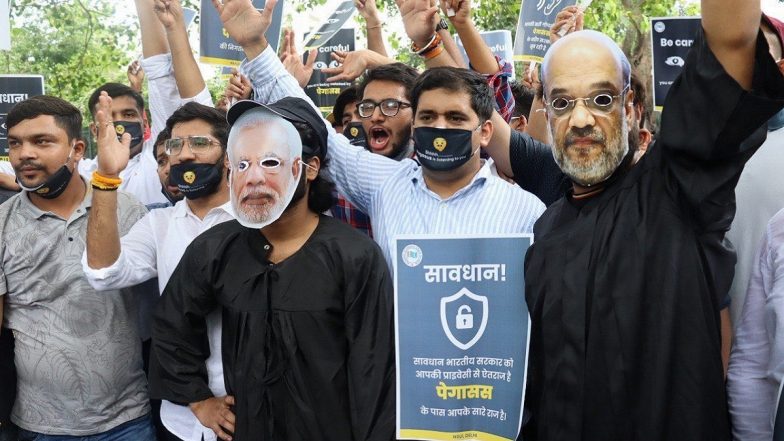 Pegasus Spyware Row: NSUI Holds Protest Outside Shastri Bhavan in Delhi Over Snooping Through Israeli Software