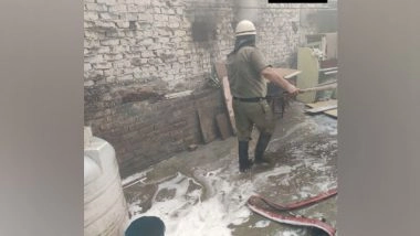 India News | Fire Breaks out at Godown in Delhi's Peeragarhi Chowk
