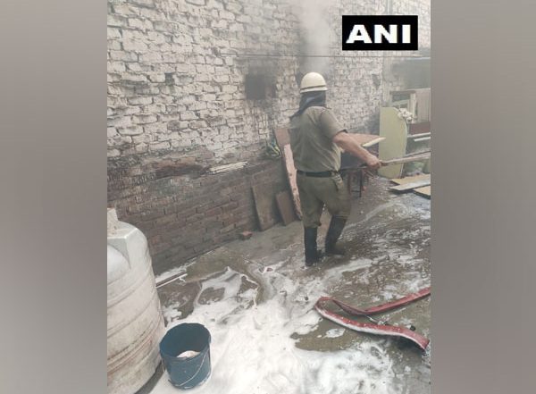 India News | Fire Breaks out at Godown in Delhi's Peeragarhi Chowk