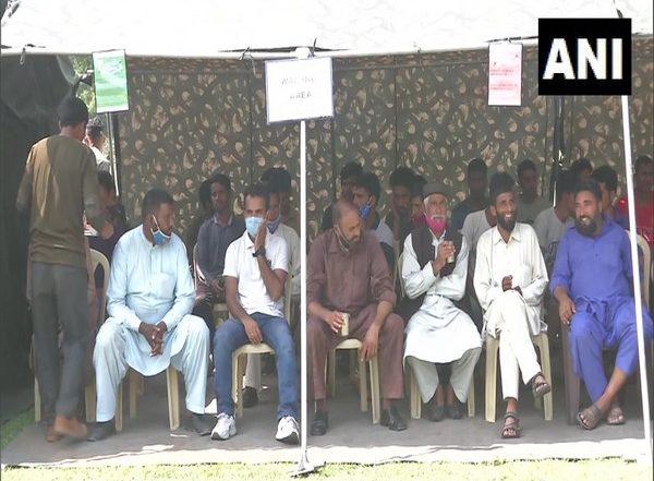 COVID-19 Vaccination Camp Held in Jammu and Kashmir’s Poonch With Army’s Help