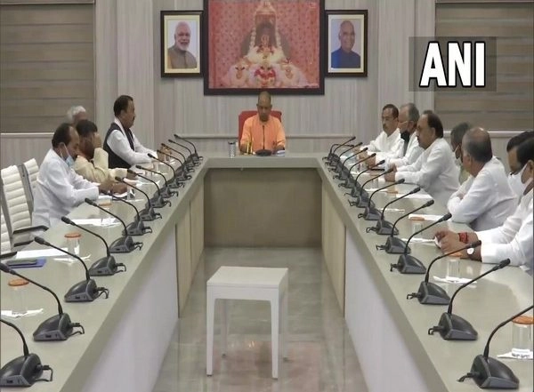 India News | Uttar Pradesh Cabinet Pays Tributes to Kalyan Singh