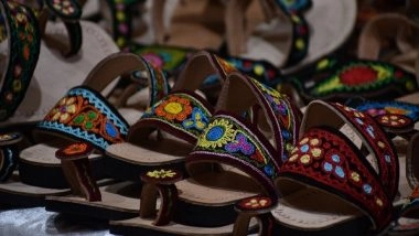 Business News | Flipkart Partners with Himachal Pradesh Local Artisans, Weavers