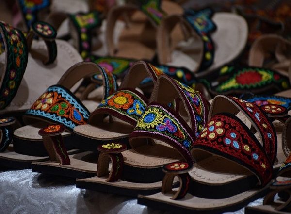 Business News | Flipkart Partners with Himachal Pradesh Local Artisans, Weavers