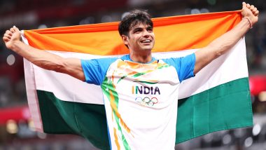 Neeraj Chopra Singing National Anthem Full Video: An Emotional Javelin Thrower Watches Indian Flag Raised After Top Podium Finish at Tokyo Olympics 2020