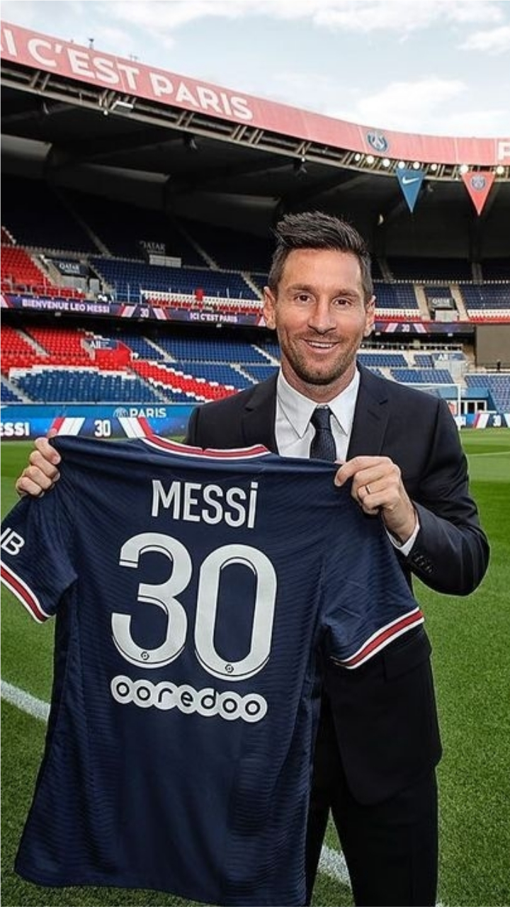 Lionel Messi in PSG! 11 Photos of Former Barcelona Star in New Club ...
