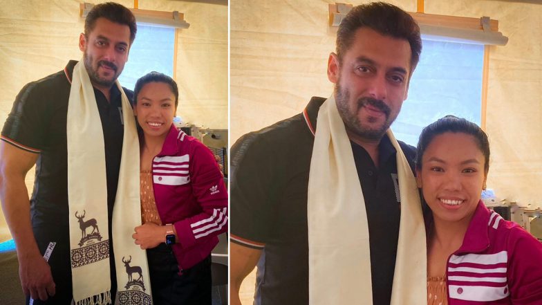 Salman Khan Poses in a Shawl Alongside Olympic Silver Medallist Mirabai Chanu and Netizens Point Out a ‘Deer’ Coincidence