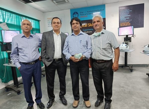 Business News | Sher-I-Kashmir Institute of Medical Sciences and Medtronic Partner to Open Surgical Skills Lab in Srinagar