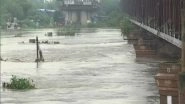 Yamuna Water Level Crosses the Danger Mark Due to Heavy Rains, Delhi Administration Moves People to Safer Areas