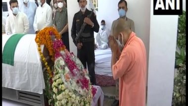 Yogi Adityanath Paid His Last Respects to Late Kalyan Singh, PM Narendra Modi Expected to Visit Former UP Chief Minister Residence