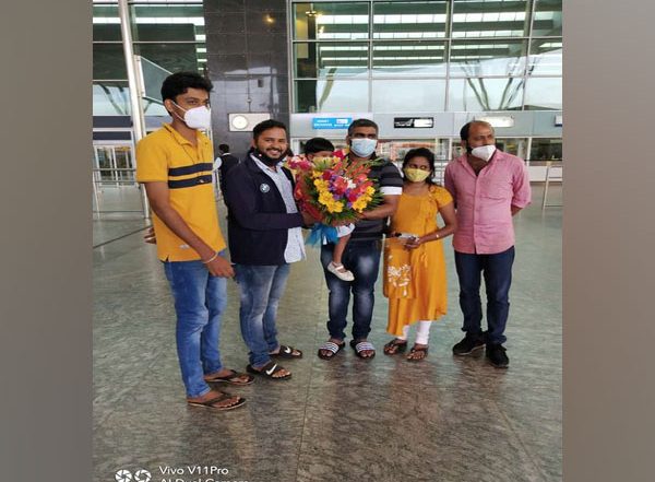 India News | Man Held in Saudi Arabia Jail for Facebook Posting He Did Not Make, Returns to India After 20 Months
