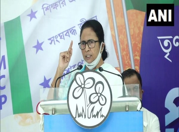 India News | West Bengal CM Condoles Buddhadeb Guha's Demise, Says He Was 'one of the Most Celebrated Authors of Bengal'