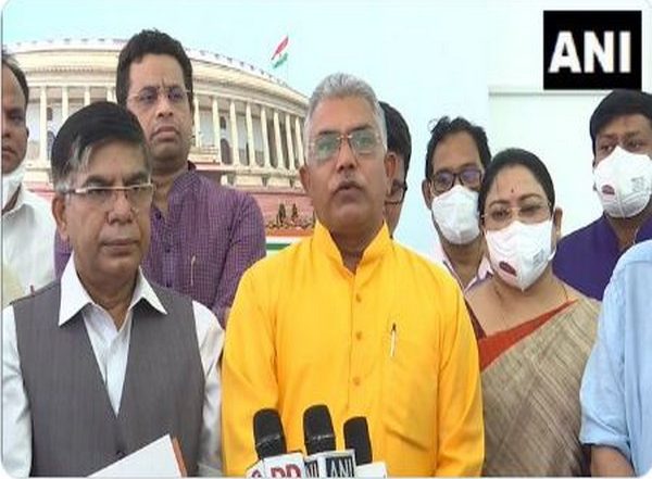 India News | West Bengal MPs Meets Mandaviya, Pradhan over Discrimination of COVID-19 Vaccine Distribution