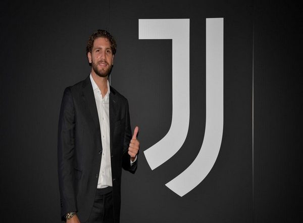 Sports News | Manuel Locatelli Joins Juventus FC from Sassuolo
