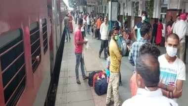 India News | 50 Trains Cancelled, Road Traffic Affected as Farmers Protesting Sugarcane Price Hike Block Rail Tracks, Highway
