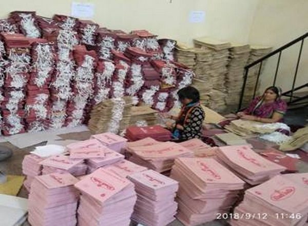 India News | KVIC's Unique Plastic Mixed Handmade Paper Gets Patent for Invention to Recycle Waste Plastic