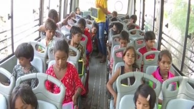 India News | Delhi Community School Provides Free Education to Underprivileged Students Through Mobile Classrooms