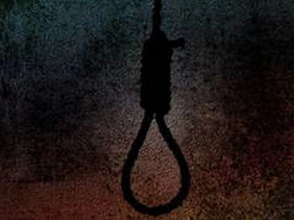  40-Year-Old Man Found Allegedly Hanging From Tree at Wedding Venue in Kanpur