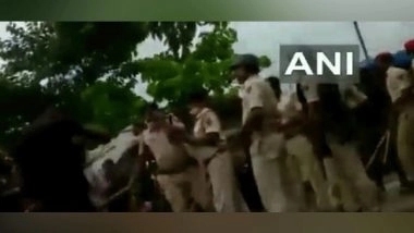 India News | Cops Injured in Clash with Locals in Bihar's Muzaffarpur