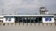 World News | Taliban Beating People with AK-47 to Stop Them from Entering Kabul Airport