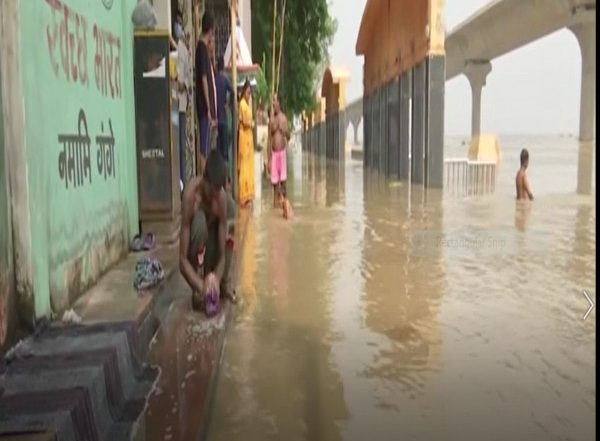 India News | Ganga Rises Above Danger Level in Patna, Ghats Submerged