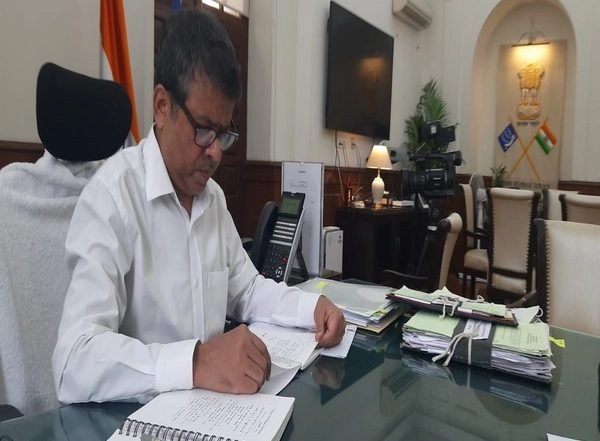 India News | Govt Will Refund Rs 8000 Cr to Four Companies Once New Taxation Laws Come into Effect: CBDT Chairperson