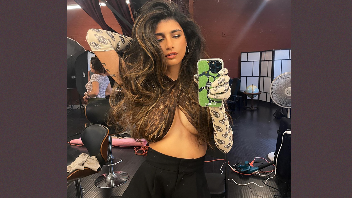 XXX OnlyFans Star Mia Khalifa Raises The Temperature In Sexy  Cleavage-Spilling Sheer Top With Black Shorts, Says 'Dula Peep Vibes' (View  Racy Snap) | ðŸ‘— LatestLY