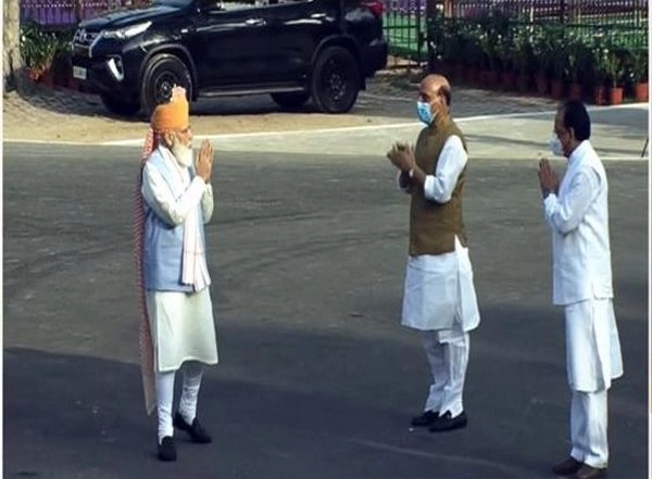 India News | Independence Day: PM Modi Reaches Red Fort, to Address the Nation Shortly