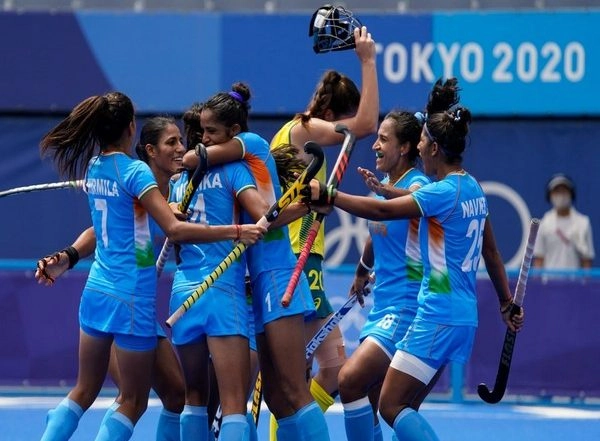 World News | Tokyo Olympics: Australian Envoy Congratulates Indian Women's Hockey Team on Entering Semis
