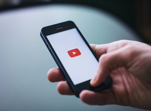 YouTube Rolls Out IOS Picture-in-Picture Feature for Premium Subscribers