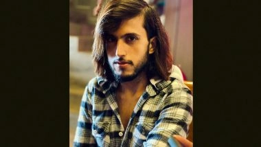 Honoured by Raju Srivastav, Kartik Sharma, an Upcoming Model is Talk of the Town