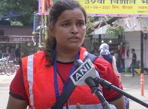 India News | National School-level Boxing Medallist from Punjab Works as Parking Attendant to Sustain Family