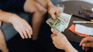 Lifestyle News | Study Reveals Gender-disposed Personality Traits Can Explain Salary Gap