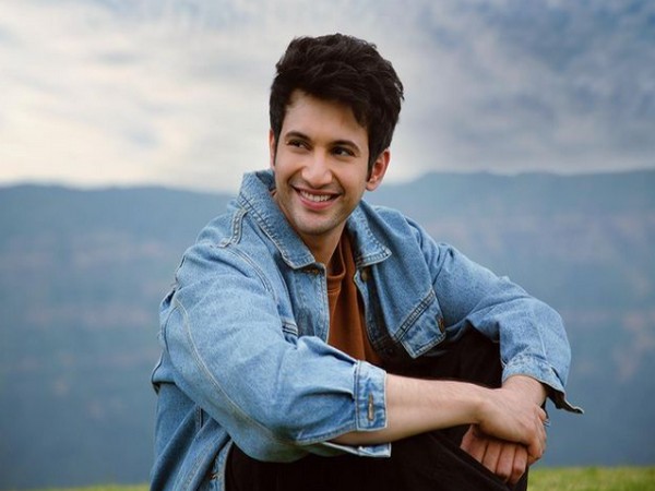 Entertainment News | Rohit Saraf Opens Up About Shooting for 'Star Host' |  LatestLY