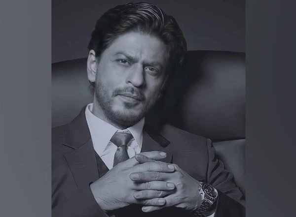 Entertainment News | Shah Rukh Khan Wishes Independence Day, Recites 'Sare Jahan Se Achcha'