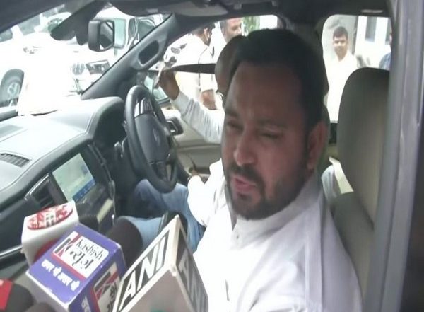 India News | Everything Will Be Fine in RJD, Says Tejashwi Yadav Amid Reports of Friction Between Party, Tej Pratap
